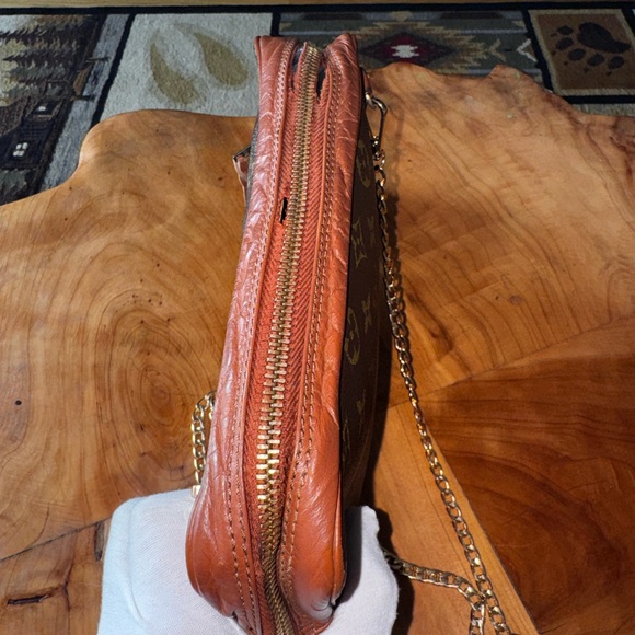 Louis Vuitton Monogram Pochette Sport Vintage - Picture 5 of 17